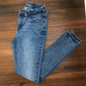 Old Navy Rockstar Jeans • Mid-rise